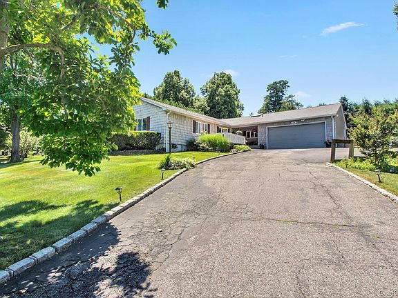 2nd image of 28 View Road