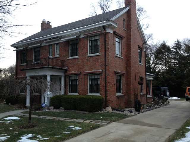 1st image of 2316 Meadowwood Dr