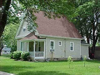 2nd image of 707 Benton St