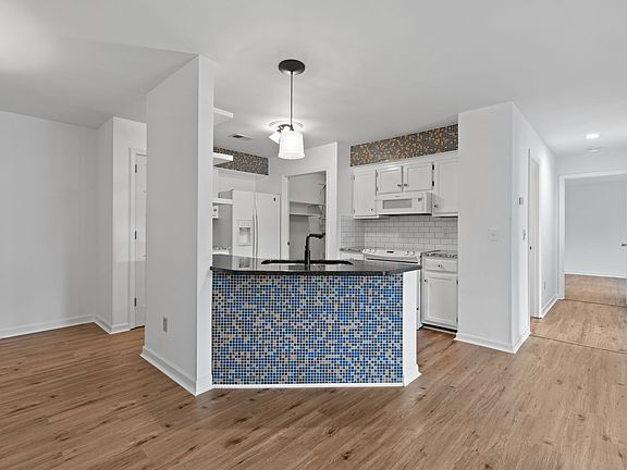 2nd image of 474 S Main St Unit 203