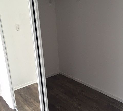 2nd image of 7602 Lexington Ave
