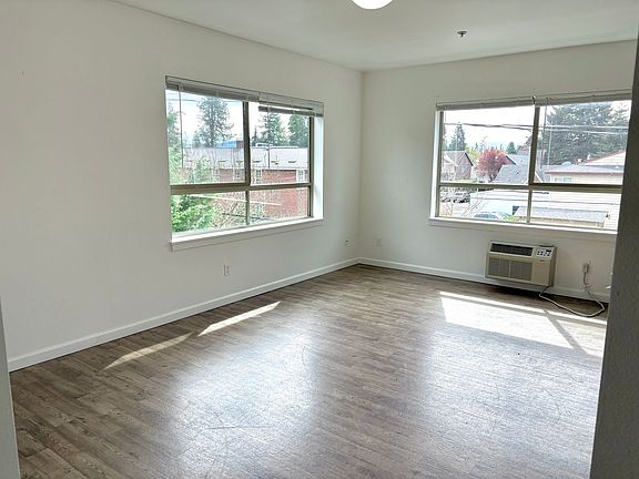5th image of 5811 SE Boise St #306