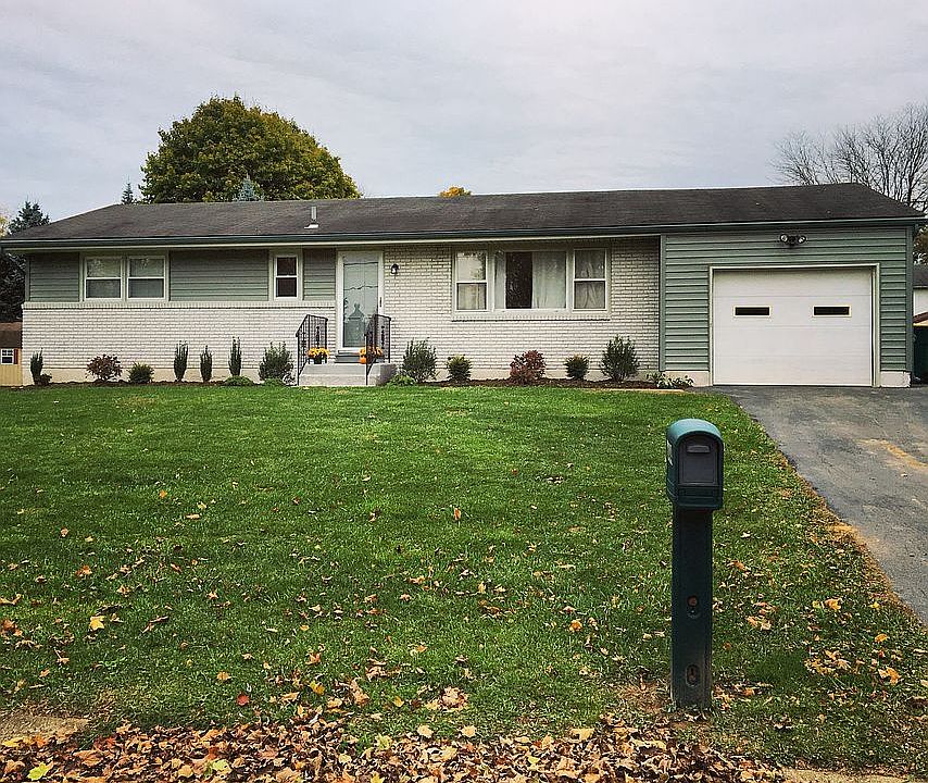 1st image of 2644 Clover Dr