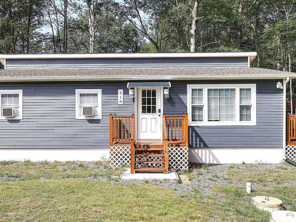 1st image of 218 Crescent Way