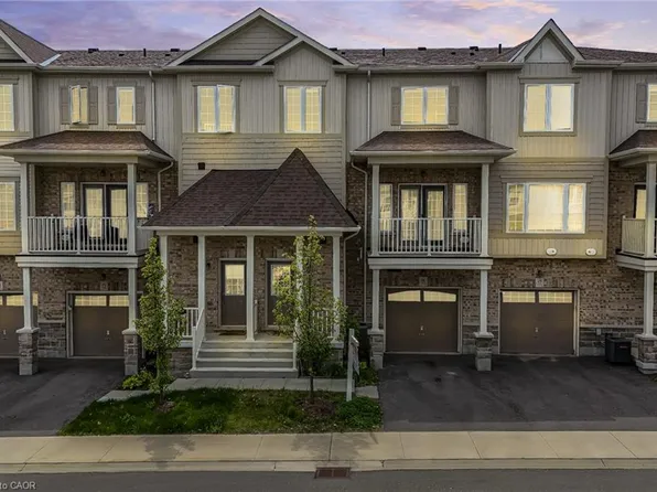 15 Dewberry Dr, Kitchener, ON N2B 0A9