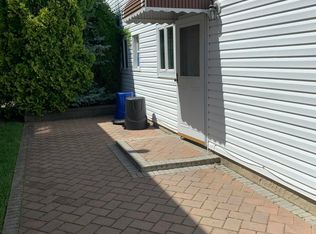32 Rockne St, Staten Island, NY 10314