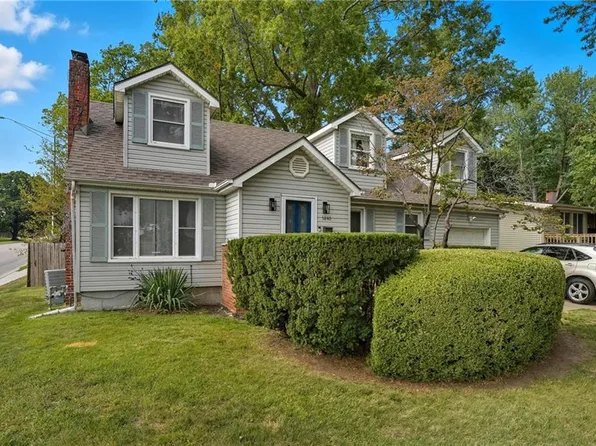 5840 Floyd St, Overland Park, KS 66202