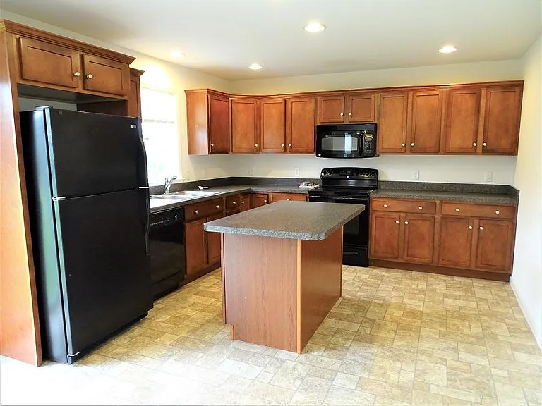 641 Hamaker Rd — Photo 6