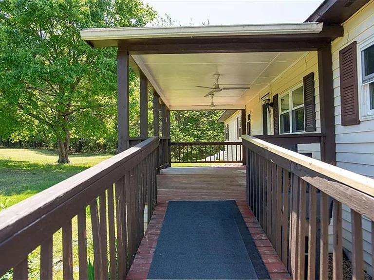 3131 Langley Rd — Photo 10
