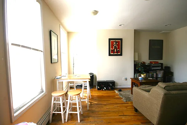 Rented by Rental Solutions Inc | media 22