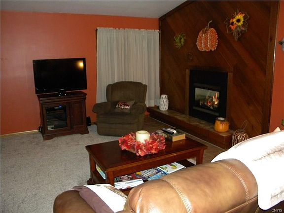 5th image of 8733 Radburn Dr