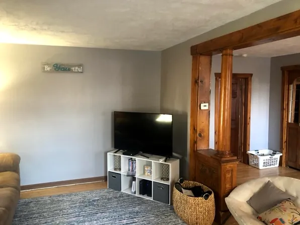 216 N 6th St, Marquette, MI 49855