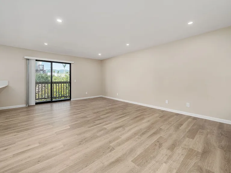 241 Ocean View Ave #I — Photo 3