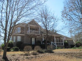 56 Millbrook Cir, Hull, GA 30646