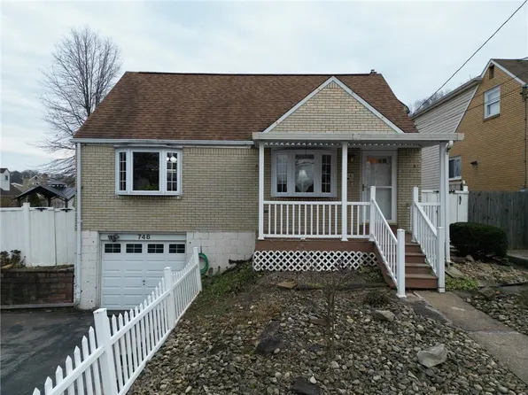 748 Garlow Blvd, Pittsburgh, PA 15239