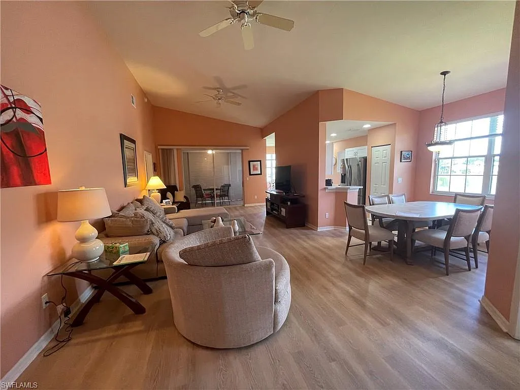 3 bed, 2.0 bath, 1634 sqft, $5,000 — Photo 2