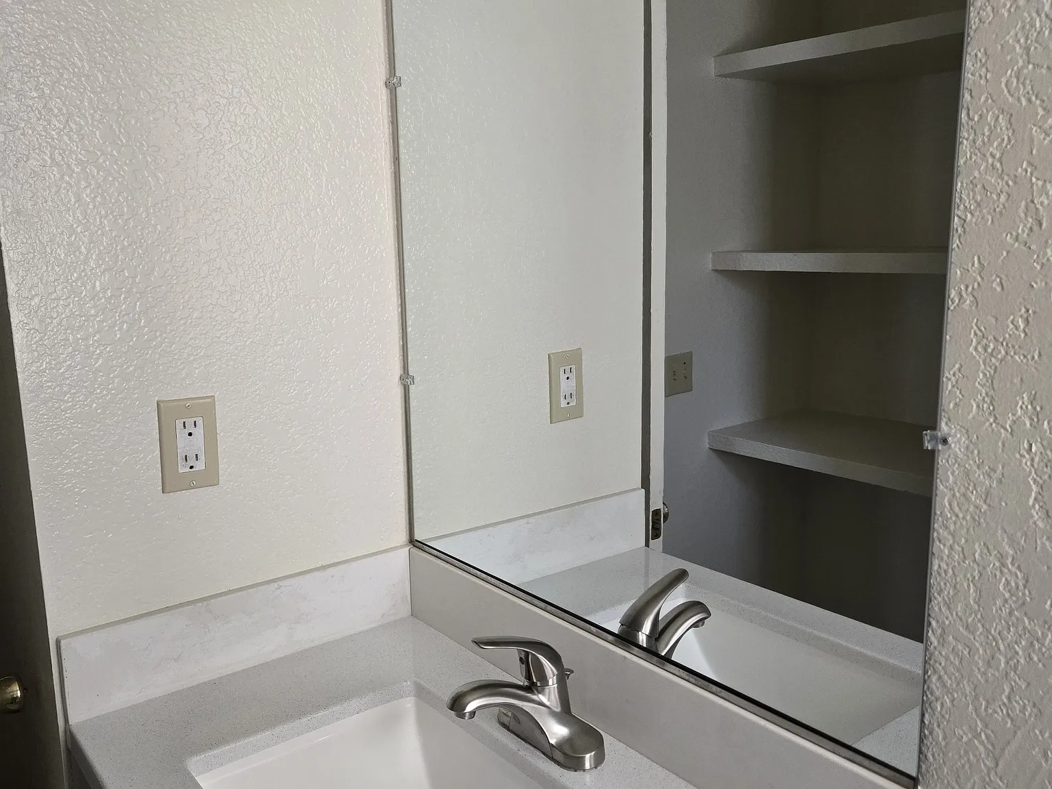 1 bed, 600 sqft, $1,500 — Photo 2