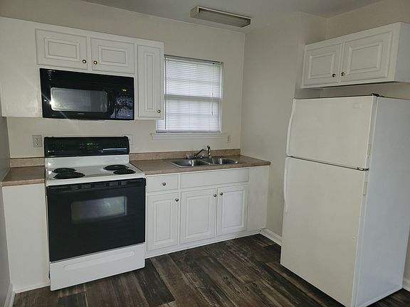 3rd image of 201 Casa Ct #203