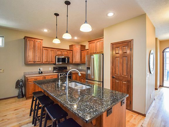 5th image of 2708 E Worcester Pl