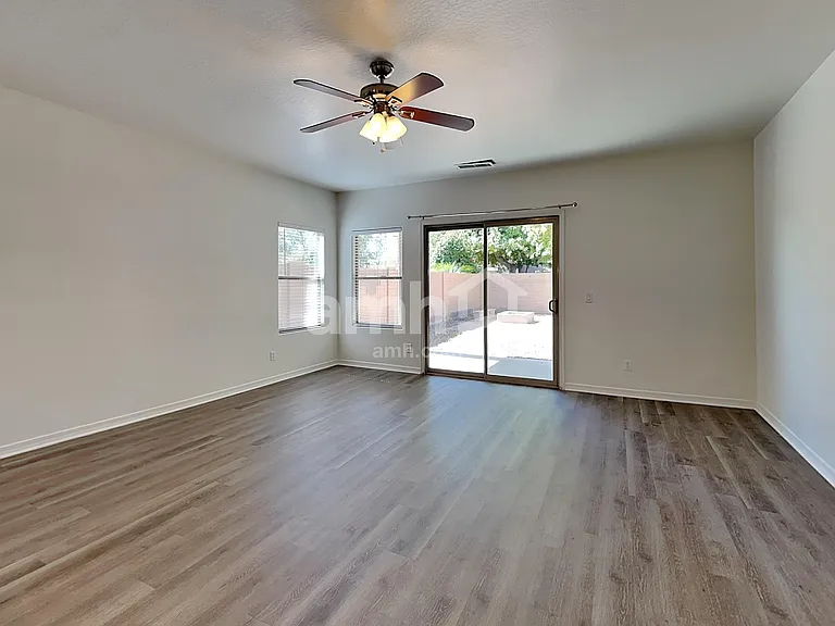 18641 W Mission Ln — Photo 8