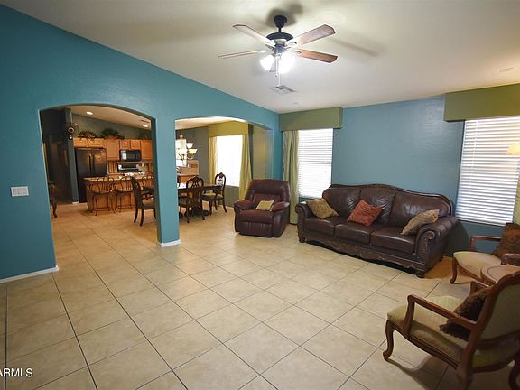 4th image of 46159 W Tulip Ln