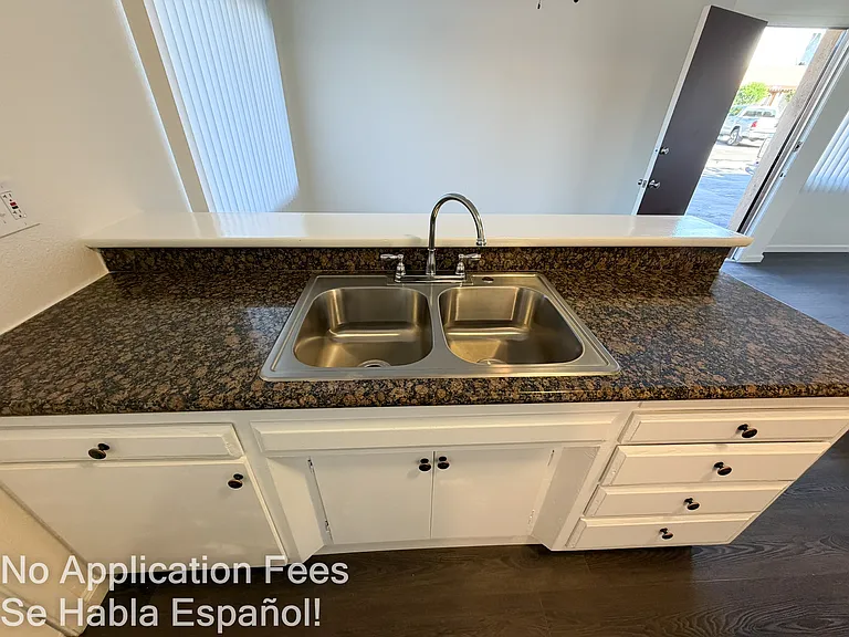 1322 N Maine Ave #1322 — Photo 23