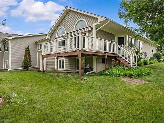 2nd image of 315 Whitewater Circle