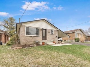 355 Indian Creek Rd W, Chatham Kent, ON N7M2E3