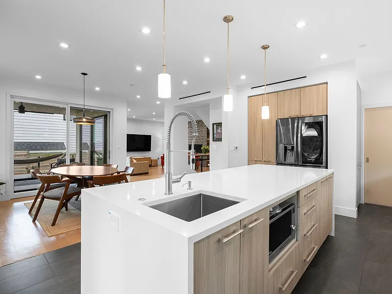 6010 Wilmett Rd — Photo 16