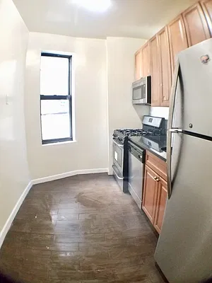 Rented by Roberto Guilbet, LREB | media 2