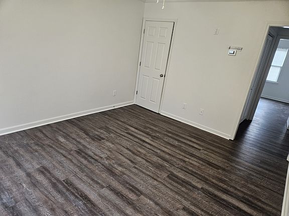 3rd image of 450 Ramona St NE