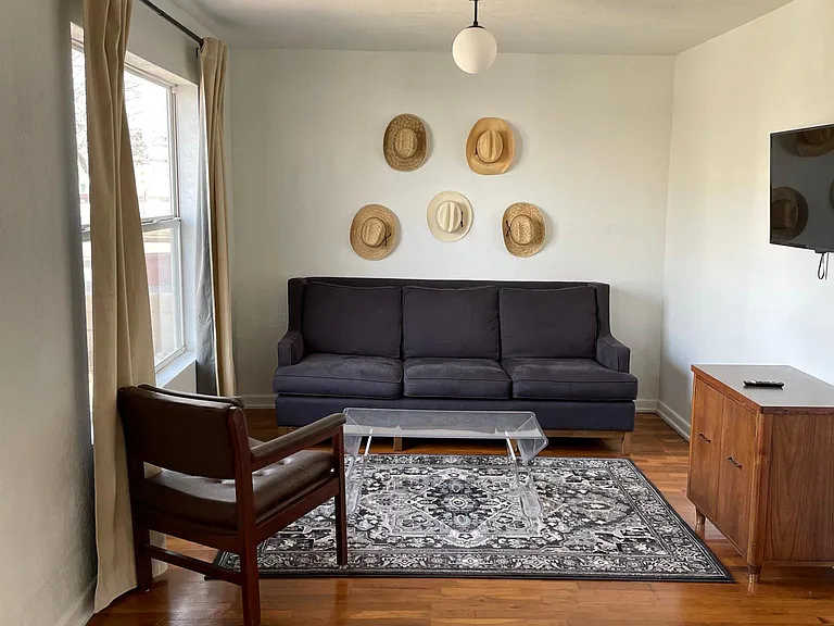 405 Bernice Ave #1 — Photo 2