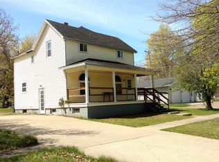 905 Erie Ave, Crystal Falls, MI 49920
