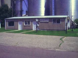1435 1st Ave N, Windom, MN 56101