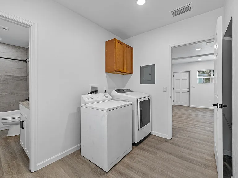 901 NW 4th Pl — Photo 22