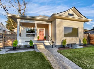 3028 NE Blakeley St, Seattle, WA 98105