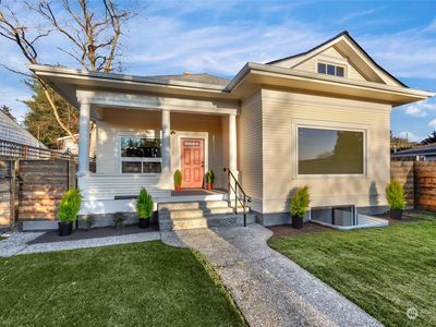 3028 NE Blakeley Street, Seattle, WA, 98105