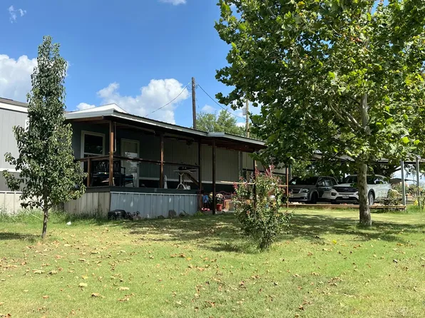 121 Peach St, Graford, TX 76449