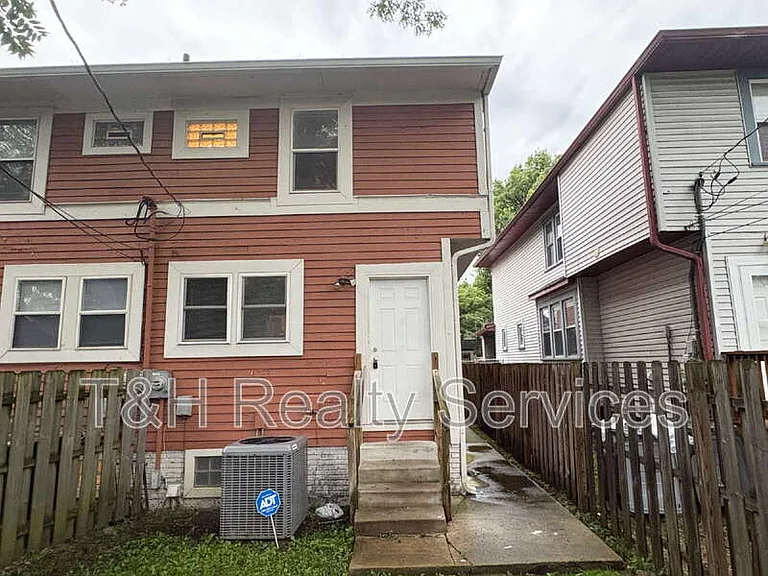 2923 N Delaware St — Photo 3