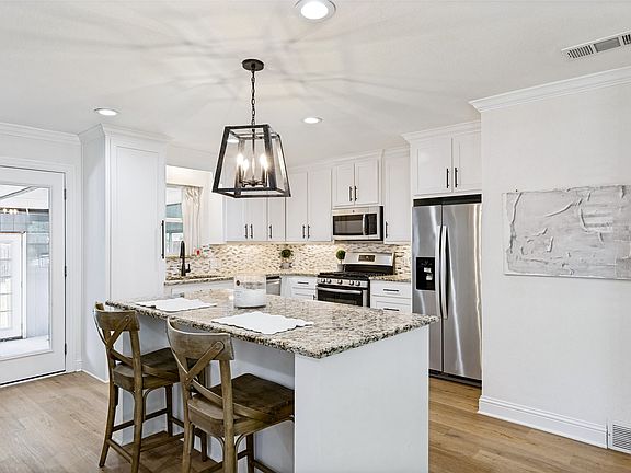 2nd image of 3111 Rotan Ln