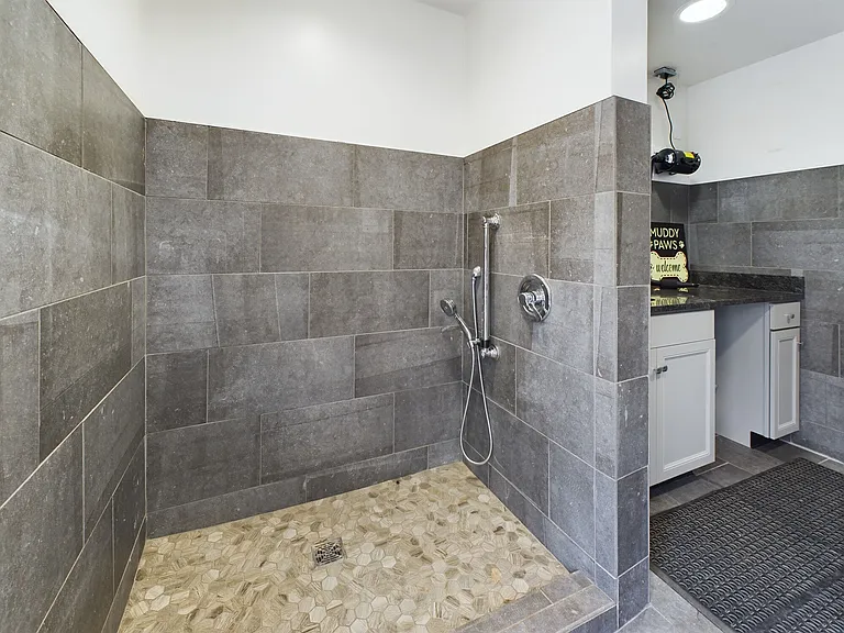 Stoney Brooke Apartments — Photo 29