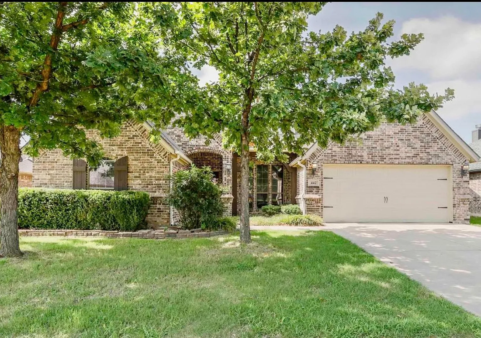 442 Chisholm Trail — Photo 1