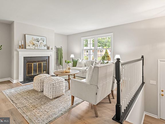 3rd image of 507 Williamsburg Ln