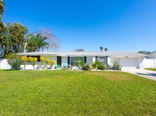 3149 Meyer Dr, Sarasota, FL 34239