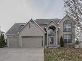 4228 NE Suwannee Dr, Lees Summit, MO 64064