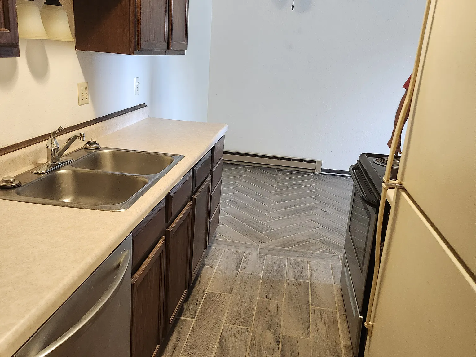 2 bed, 900 sqft, $1,000 — Photo 1