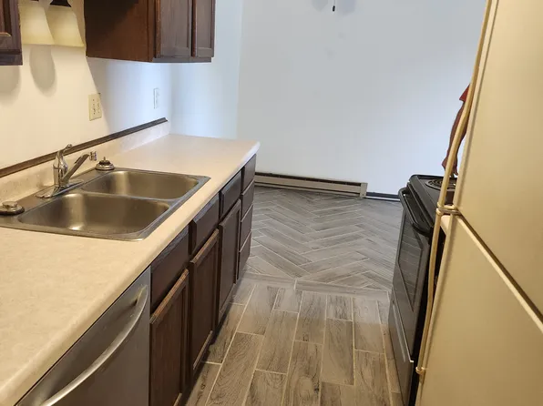 515 22nd Ave W #317, Alexandria, MN 56308
