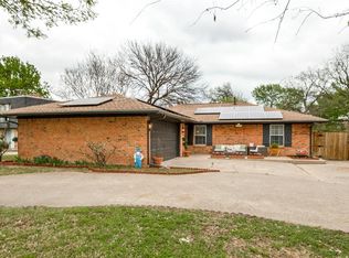 2113 Monteleon Rd, Grand Prairie, TX 75051