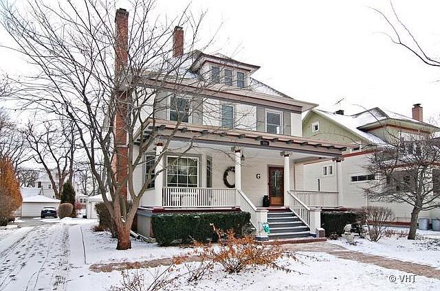 1st image of 555 Park Ave