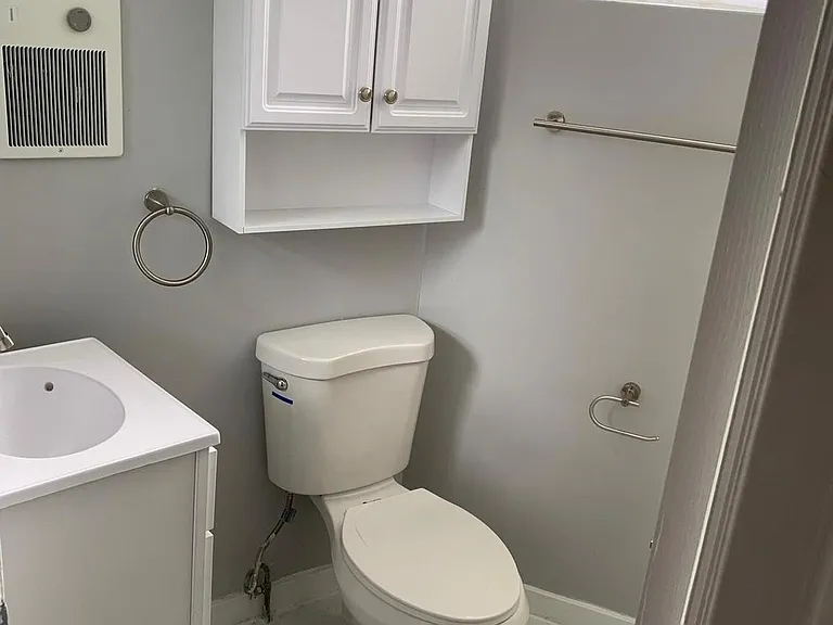 617-625 E Vernon Rd #3A — Photo 8